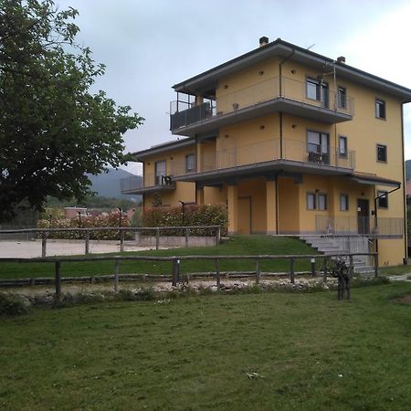 Il Boscaiolo Affittacamere Preturo Exterior foto